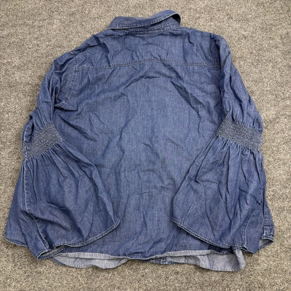 DG2 Diane Gilman Chambray Denim Shirt Women 2X Blue Smocked Sleeve Button Up - Picture 5 of 6